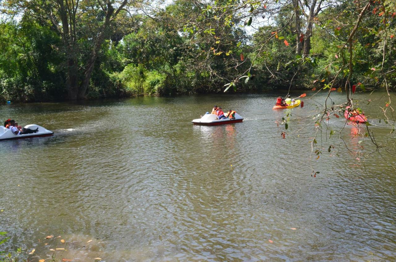 Arachiwil Green Nature Resort Puttalam Esterno foto